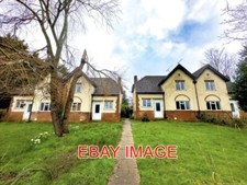PHOTO  ABANDONED HOUSES