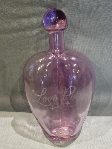 Decorative love potion - decorative, 'love