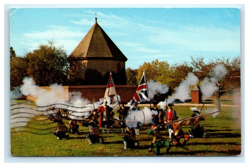Postcard colonial williamsburg - postcard,