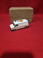 ROXLEY MODEL SHERPA LONDON