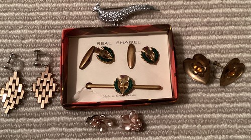 Selection vintage jewellery - selection,