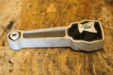 2008 LANDROVER FREELANDER 2 L359 TD4. ENGINE MOUNT DOG BONE MOUNT