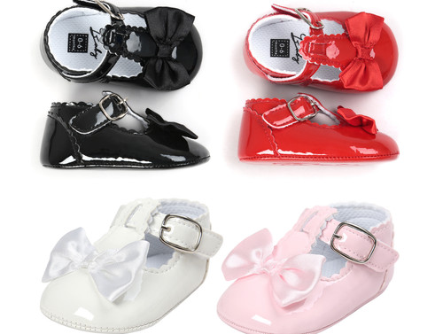 Newborn gift baby - girl, pram