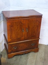 YEW WOOD VENEER TV UNIT ENTERTAINMENT CABINET, ON CASTER. FOR 27" TELEVISION