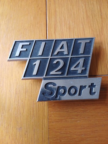 Fiat 124 sport badge - 124,