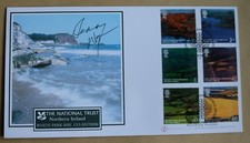 NORTHERN IRELAND 2004 BUCKINGHAM FDC NATIONAL TRUST H/S SIGNED BY TERRY WOGAN