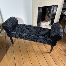 Black Gothic / Baroque Pattern