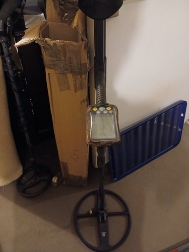 Metal detector - metal,