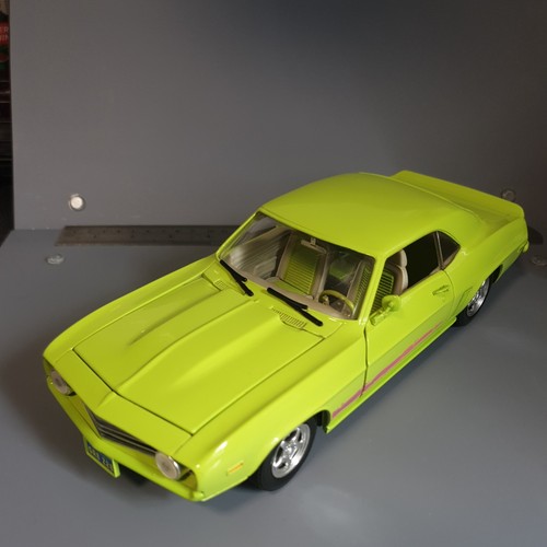 Ertl scale diecast - 1/18,