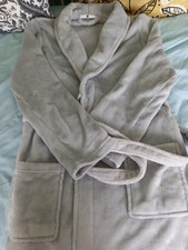 Very Fluffy Grey Womens Cuddly Dressing Gown Size Medium Unworn Knee Length