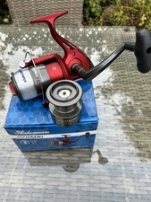 NEW SEA FISHING SET BEACHCASTER SURF COMBO RON THOMPSON ROD SHAKESPEARE REEL