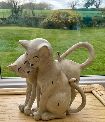 Cats figurine plum - cats,