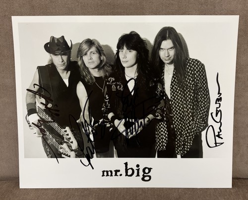 Big signed 10x8 photo - 10x8,