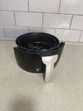 Air fryer basket/tray + wire rack unsure of which model it is from/for