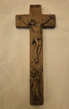 C18th Carved Wooden Reliquary