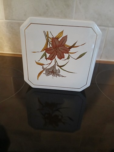 Boxed vintage melamine - boxed,