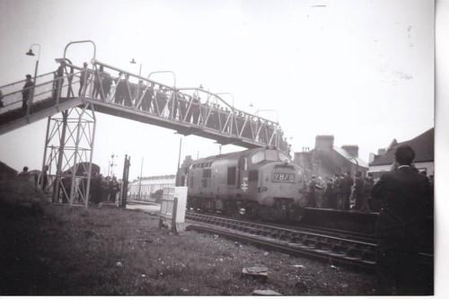 Llanelli railway station - station,