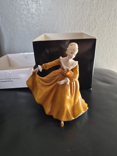 Royal doulton pretty ladies - doulton,