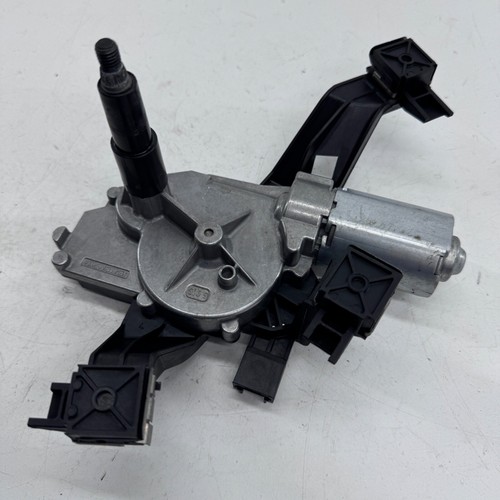 Peugeot 207 rear wiper motor - rear,