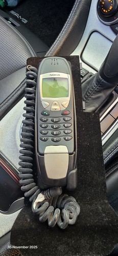 Mercedes r230 mobile phone - mercedes,