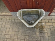 GALVANISED METAL CORNER FEED MANGER