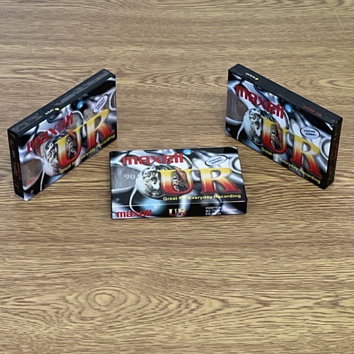 Three sealed maxell ur90 - three,
