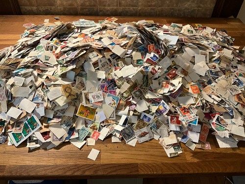 World stamps 5kg off - world,