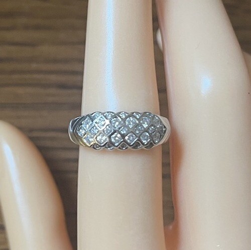 18ct white gold - 18ct, diamond