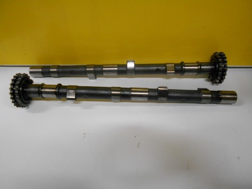 Pair camshafts for - of,