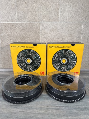 Kodak slide projector - x2,