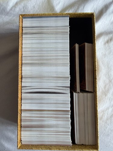 Yugioh 800 card bundle - card,