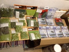 00 GAUGE MODEL RAILWAY VARIOUS BAGS OF GREEN SCENERY ITEMS.