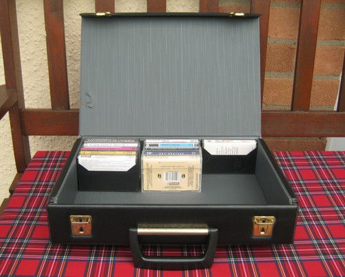 Black padded audio cassette - black,