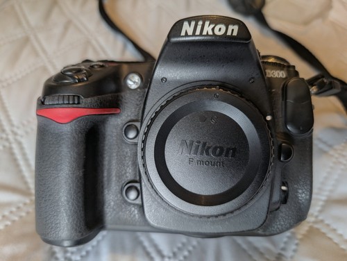 Nikon d300 3mp digital - nikon,