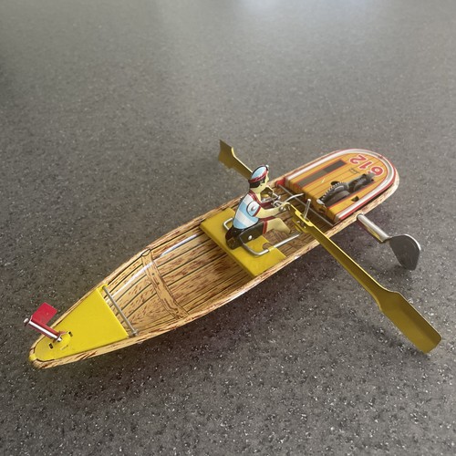 Vintage clockwork wind tin - clockwork/wind, up