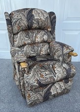 HSL Aysgarth Riser Recliner