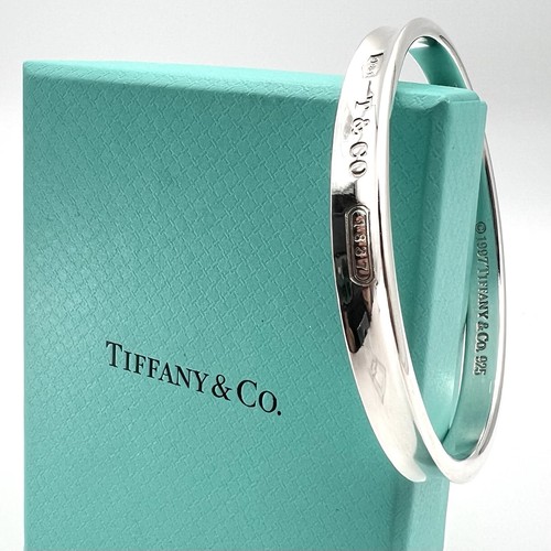 Tiffany 1837 narrow - &,