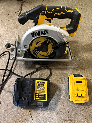 Dewalt 20v max brushless 2 - 20v,