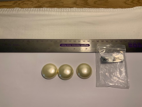 Gemstone cream shell pearl - cream,