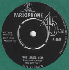 THE BEATLES     SHE LOVES YOU