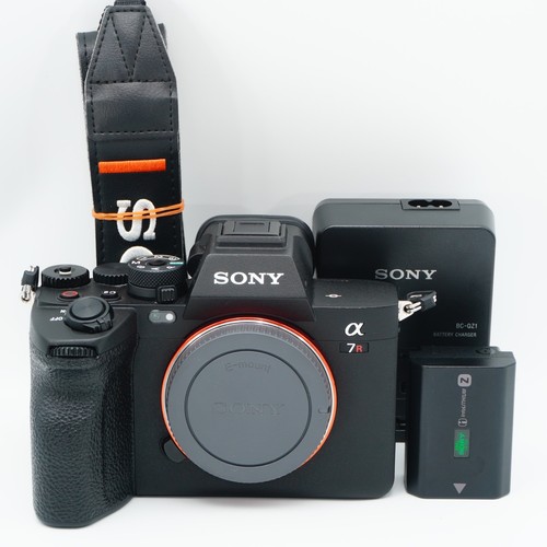 Near mint sony alpha - alpha, a7r