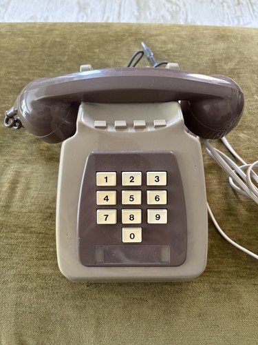 Retro telephone push button - telephone,