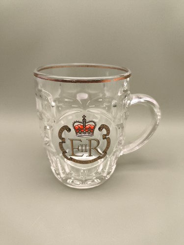 Vintage queen elizabeth - vintage, silver