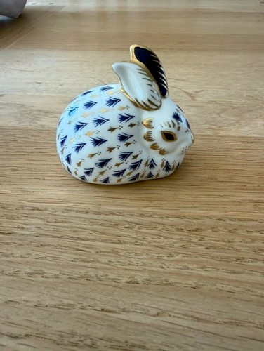 Cuddled crown derby rabbit - cuddled,