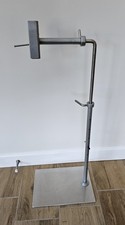 Lowery silver/grey metal floor