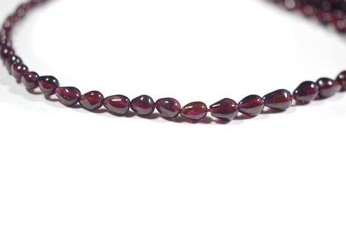 Strand red garnet - garnet, smooth
