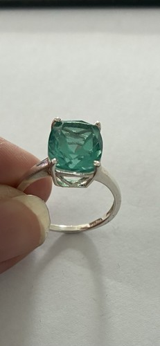 Paraiba tourmaline colour - tourmaline.,