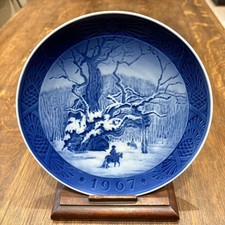 Royal Copenhagen Christmas Plate – 1967 "The Royal Oak"