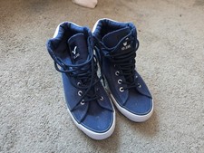 Voi blue white canvas - voi,