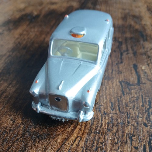 Corgi toys 418 austin london - toys,